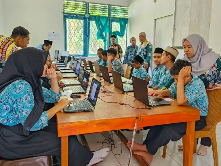 MTs Negeri 1 Sekadau Gelar ANBK Tahun 2025