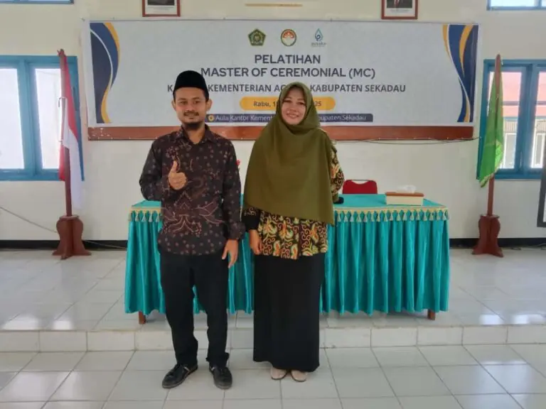 Mengikuti Pelatihan MC di Kemenag Sekadau