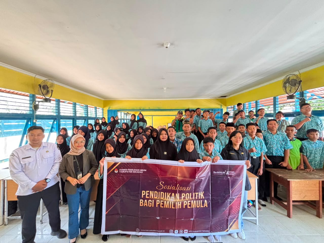 Sosialisasi Pemilih Pemula KPU Sekadau di MTsN 1 Sekadau