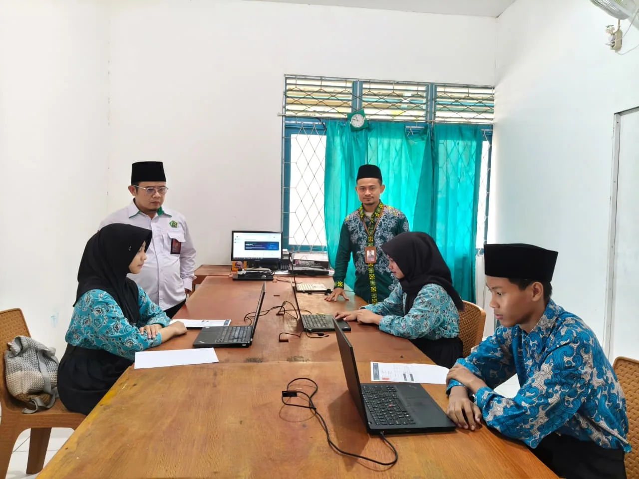 Sembilan Murid MTs Negeri 1 Sekadau Ikuti OMI 2026